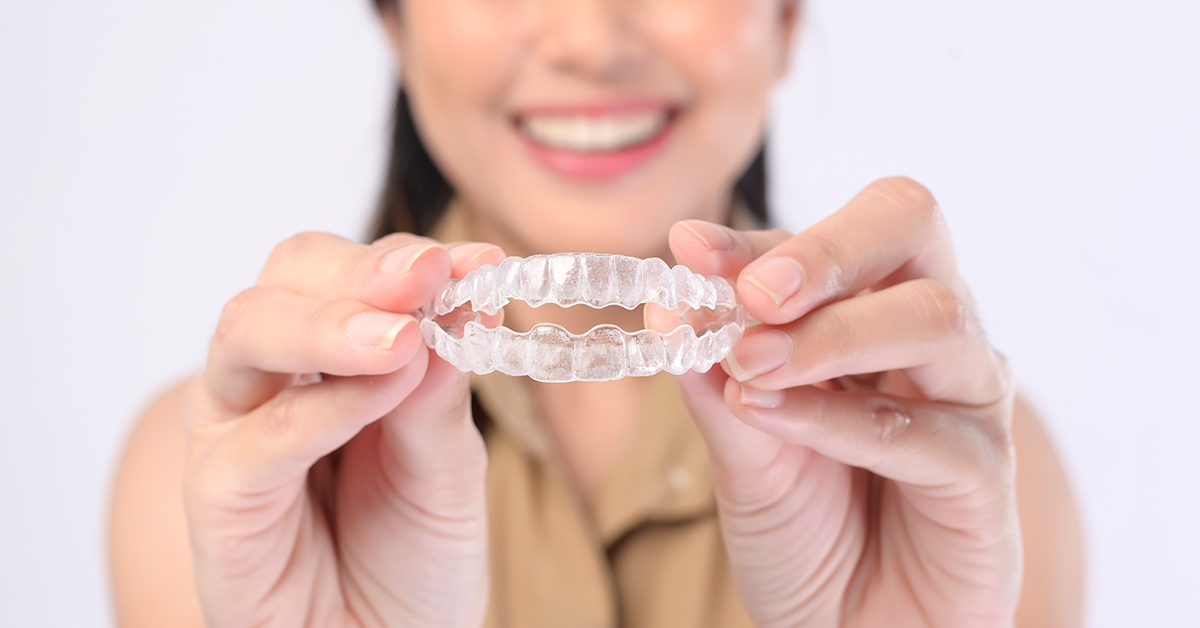 Read more about the article 隱形矯正讓妳擺脫牙套妹稱號